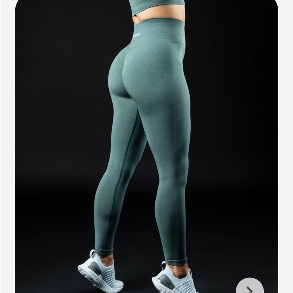 Alphalete Amplify Leggings in Nomadic Blue